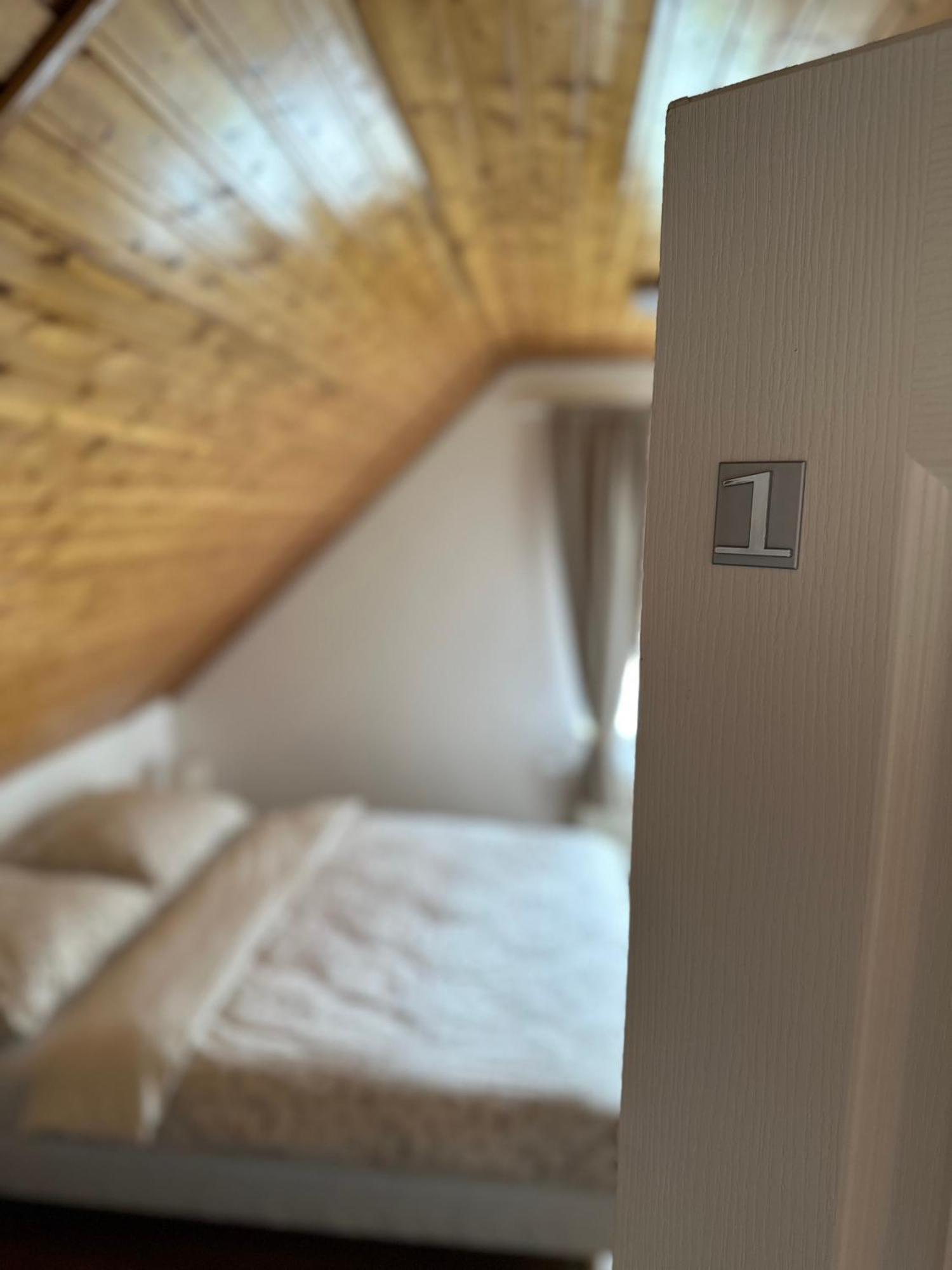 Apartman Jako U Babicky Tisá Exterior foto