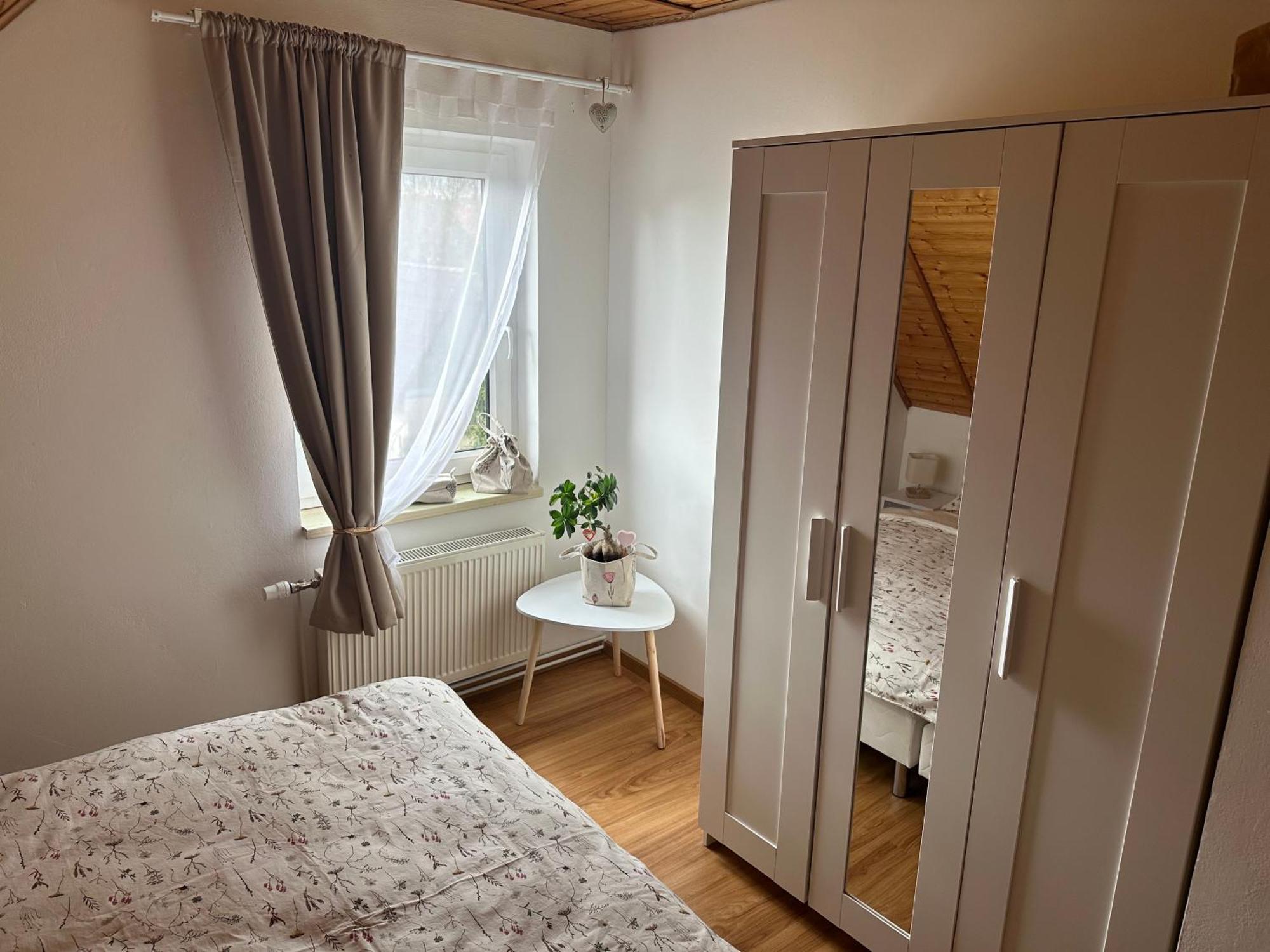 Apartman Jako U Babicky Tisá Exterior foto